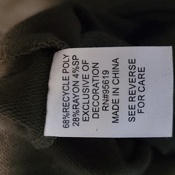 NWT ReNEU EARTH lightweight zip up sweatshirt.  Medium. - Picture 6 of 6